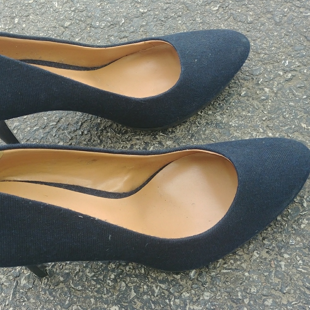 Nine West navy blue heels 9.5